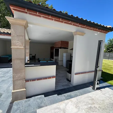 Cosy Cadre Idyllique Option Spa, Sauna , Piscine *